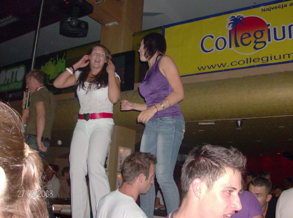 i/Kranj/Absolvent08/06-DiscoNight/absolvent 1771.jpg